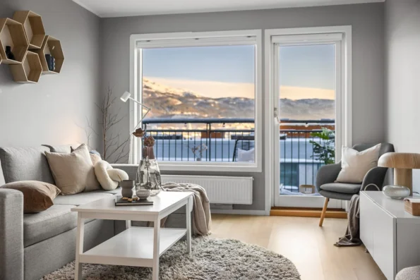 The Benefits Of Having A Long Side Table In Your Living Room 4 A Long Side Table 03