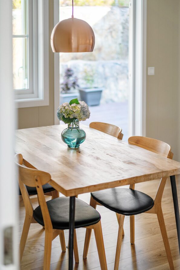 Choose The Right 09 Dining Table For A Traditional Home 3 Extendable Dining Table 2