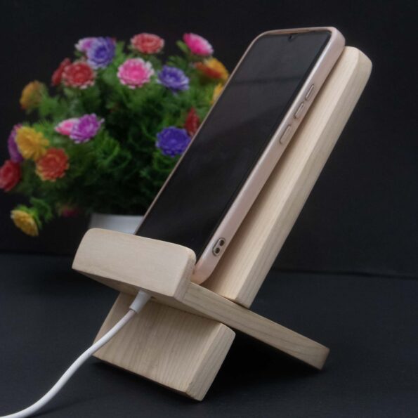 08 Best Phone Charging Racks For Small Spaces 4 Wooden Mobile Stand Elegance For Your Device 01 1